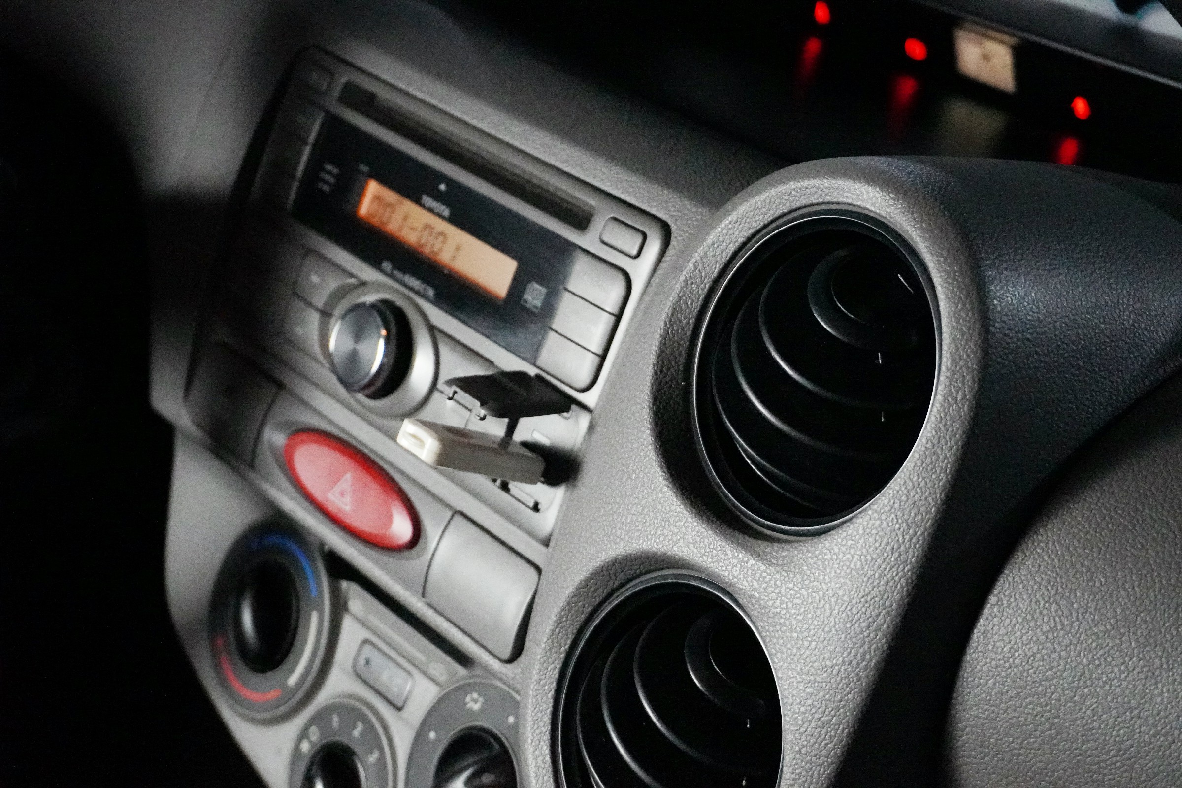 TOYOTA         ETIOS